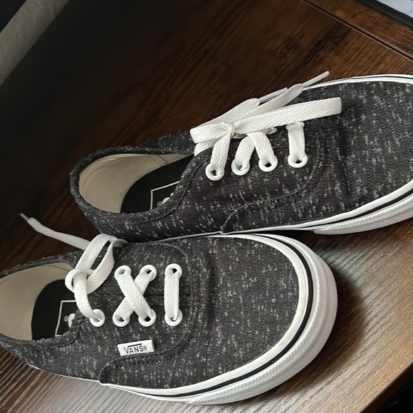 Vans size 5 - Picture 2 of 6